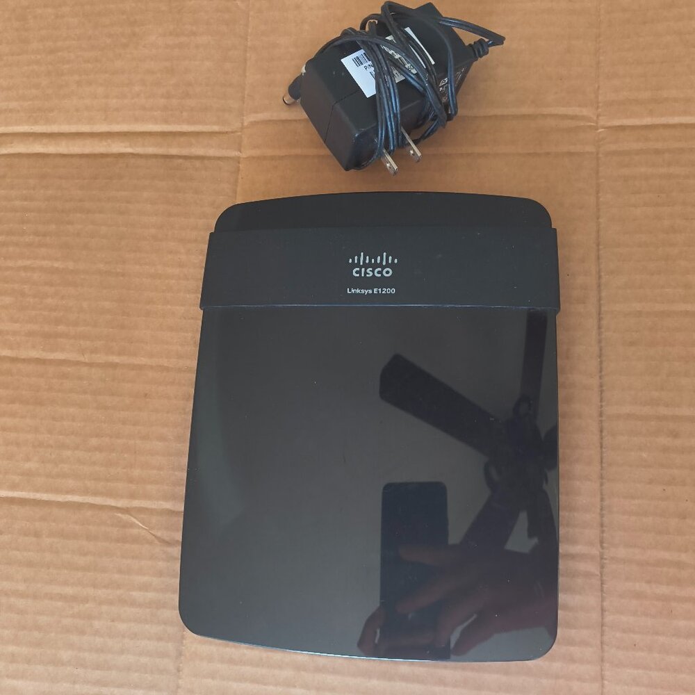 Cisco Linksys E-1200 Wireless - N Router